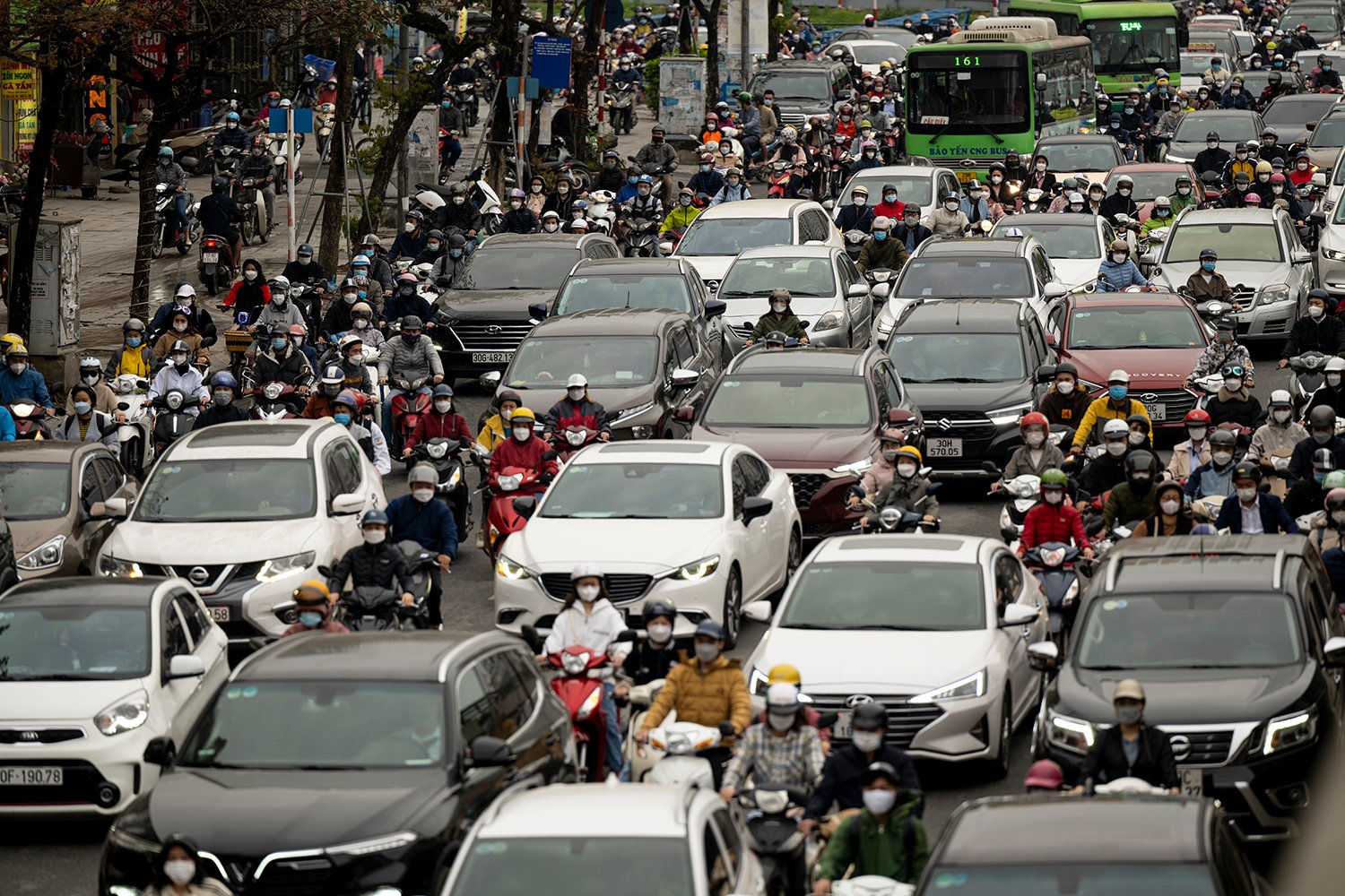 Những nguyên nhân gây ùn tắc giao thông Hà Nội - Ảnh 1.