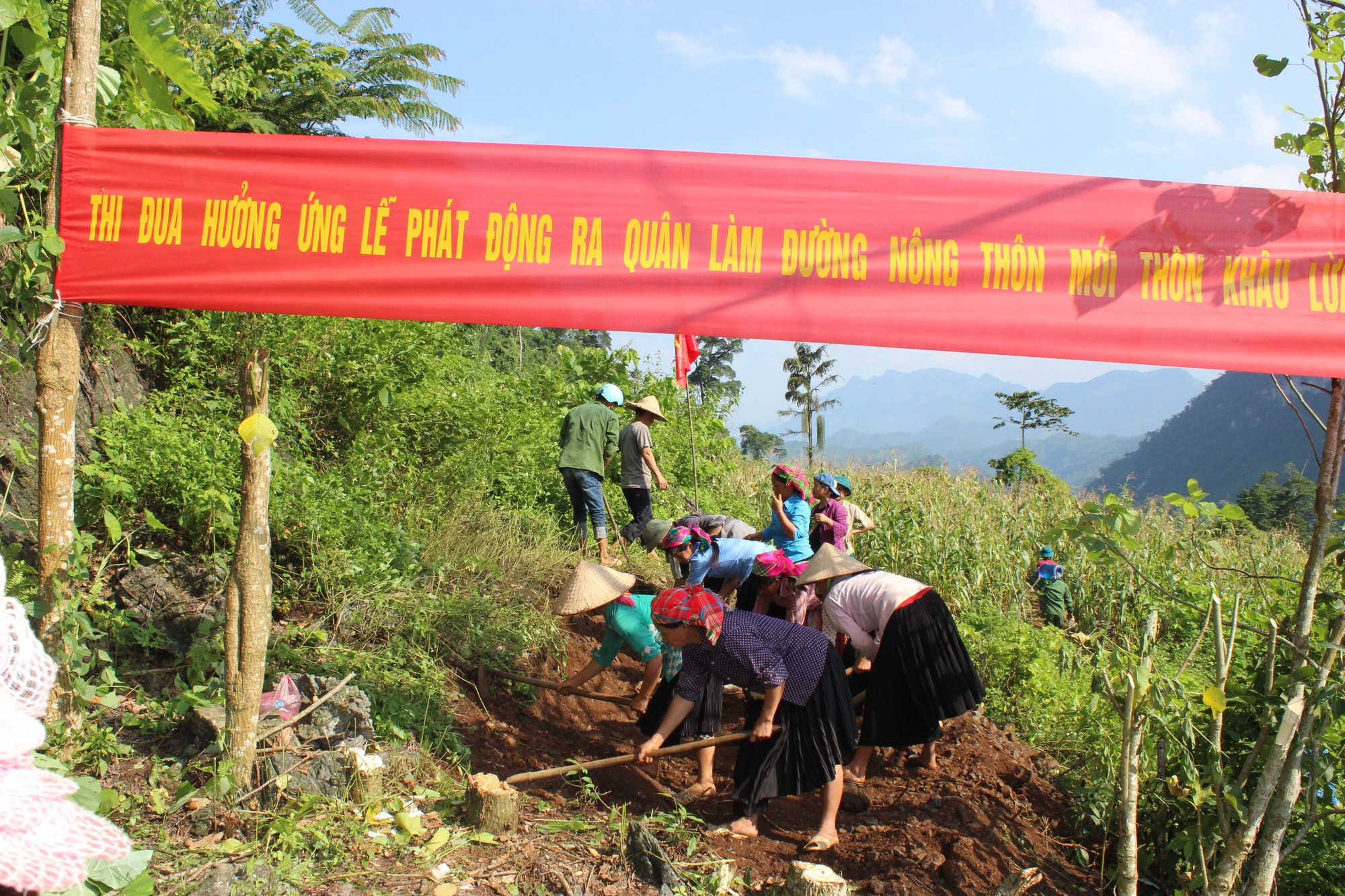 NTM Hà Giang: Những đảng viên gương mẫu đi đầu trong xây dựng nông thôn mới ở Bắc Mê - Ảnh 3.