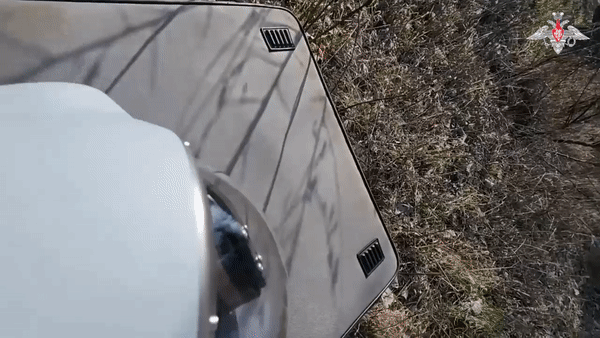 UAV tự sát Lancet tập kích mục tiêu xa chưa từng thấy ở Đông Âu - Ảnh 14.