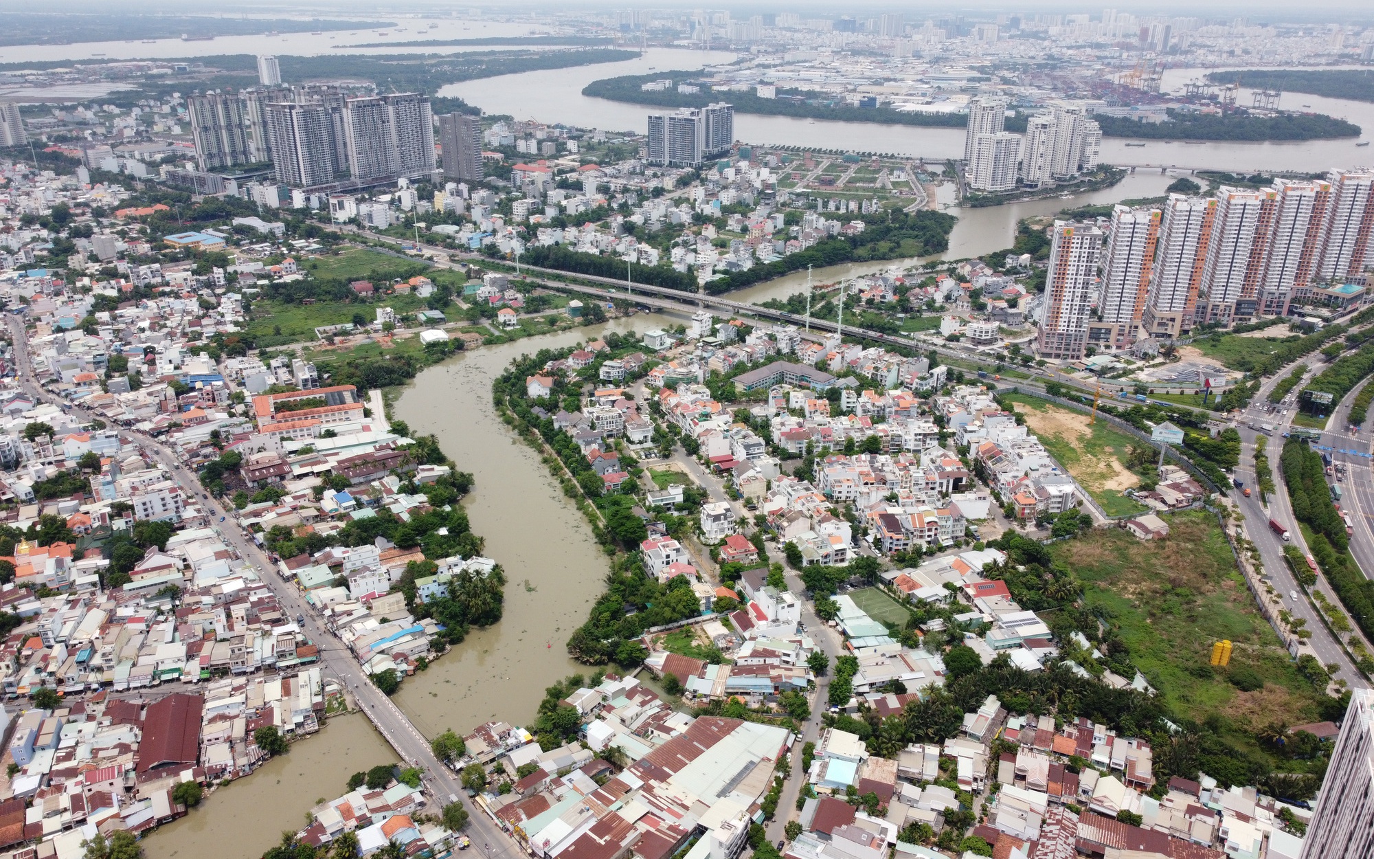 "Không tạo ra chính sách đặc thù cho lĩnh vực bất động sản": HoREA cho rằng chưa xác đáng