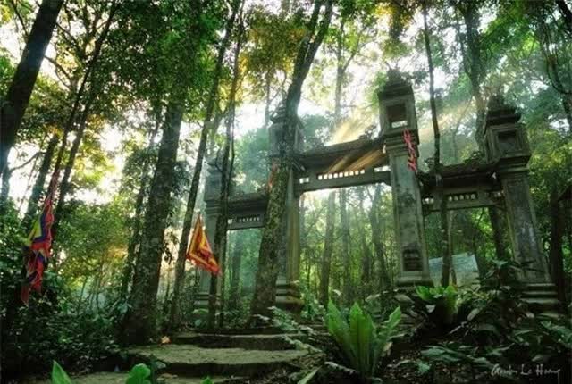 Bí ẩn ngọn núi Tổ linh thiêng nhất Việt Nam: Đang thờ vị thần đứng đầu Tứ bất tử - Ảnh 6.