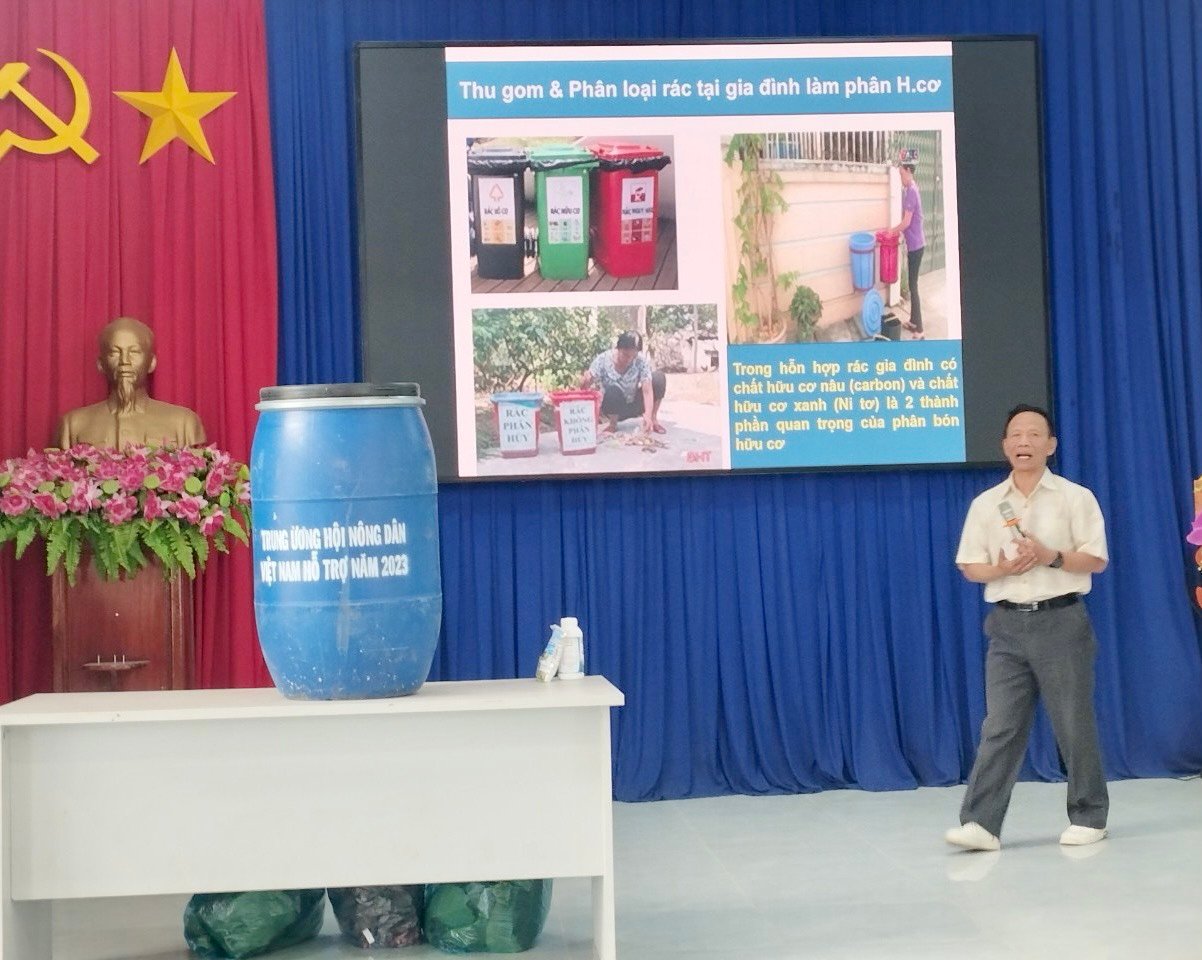 Triển khai mô hình điểm Hội Nông dân tham gia xử lý rác thải sinh hoạt nông thôn tại Ea Kar, Đắk Lắk - Ảnh 2.