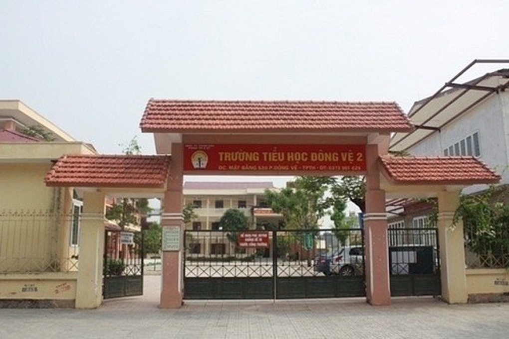 Một hiệu trưởng xin nghỉ việc sau khi bị kỷ luật cảnh cáo - Ảnh 1.