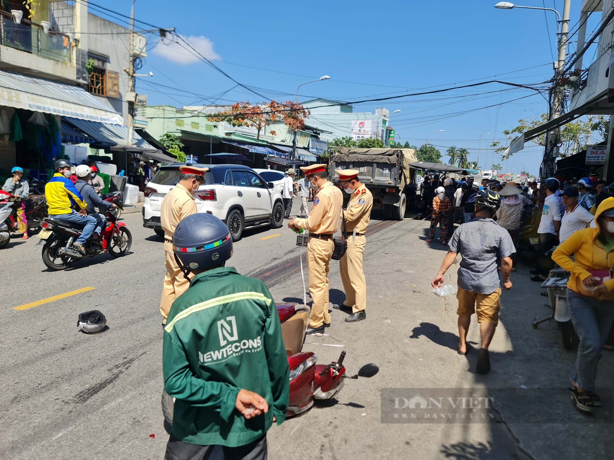Quảng Nam: Tai nạn giữa xe tải và xe máy, một học sinh lớp 6 tử vong - Ảnh 2.
