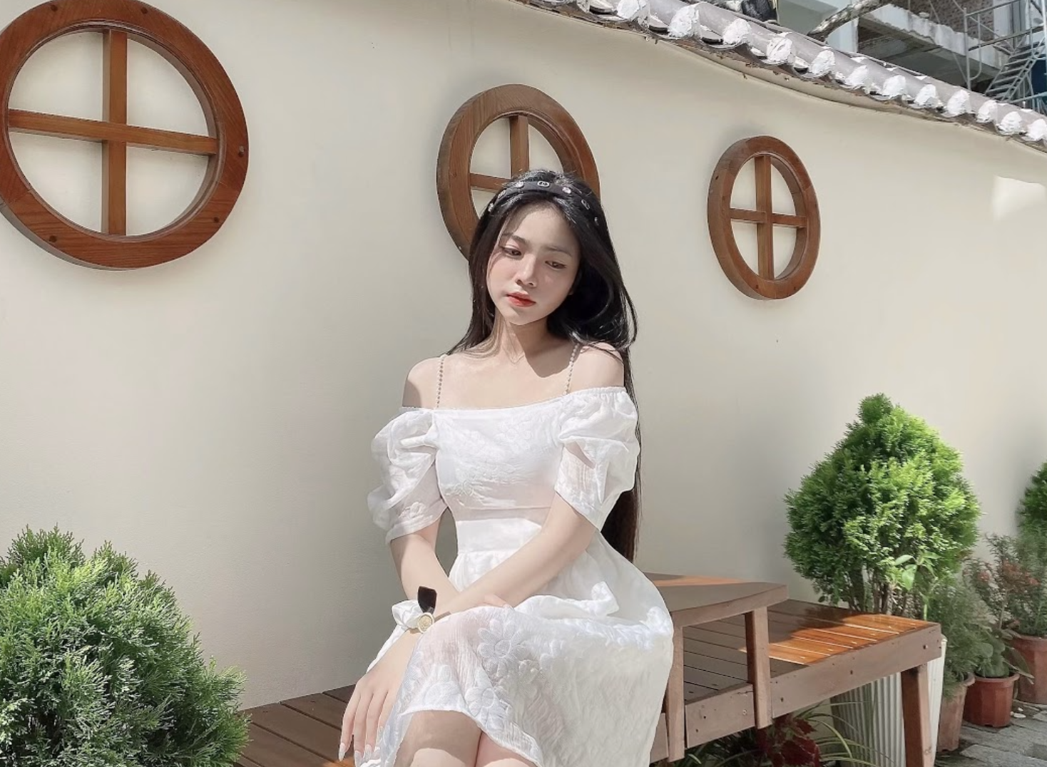 Gặp Hoa khôi Đại học Bách khoa Hà Nội: Đẹp dịu dàng và kiếm tiền từ tuổi 20 - Ảnh 1.