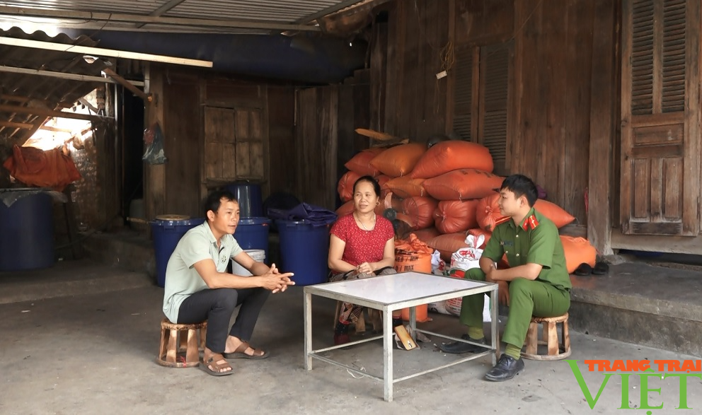 Nâng cao hiểu biết pháp luật cho người dân xã vùng cao Lai Châu - Ảnh 1. Nâng cao hiểu biết pháp luật cho người dân xã vùng cao Lai Châu - Ảnh 1.