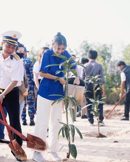  Hoa hậu Nguyễn Thanh Hà tích cực tham gia các hoạt động bảo vệ môi trường - Ảnh 3.