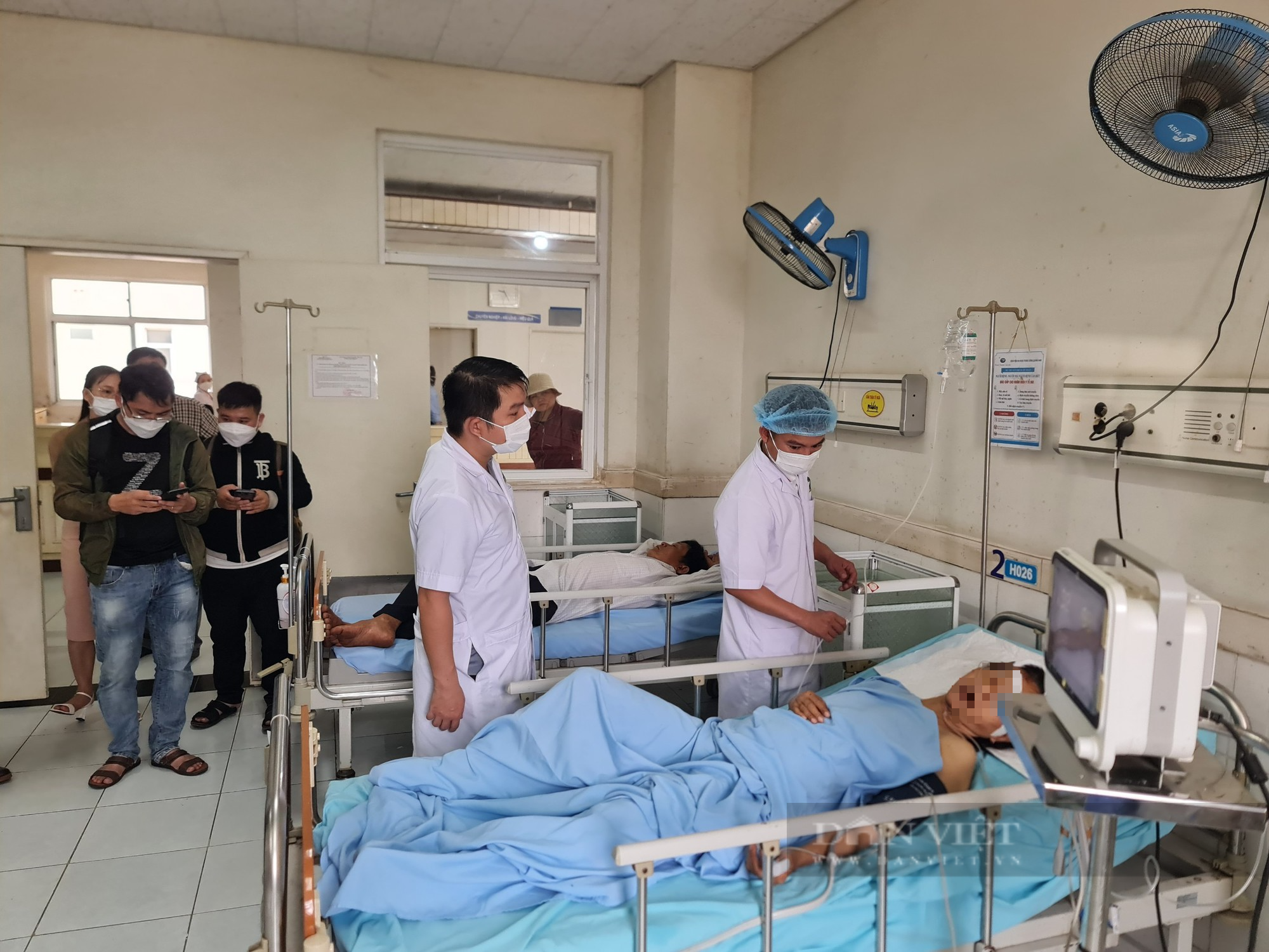 Vụ tai nạn thảm khốc làm 8 người chết ở Quảng Nam: Chuyến xe đi khám bệnh thành... “đại tang” - Ảnh 10.