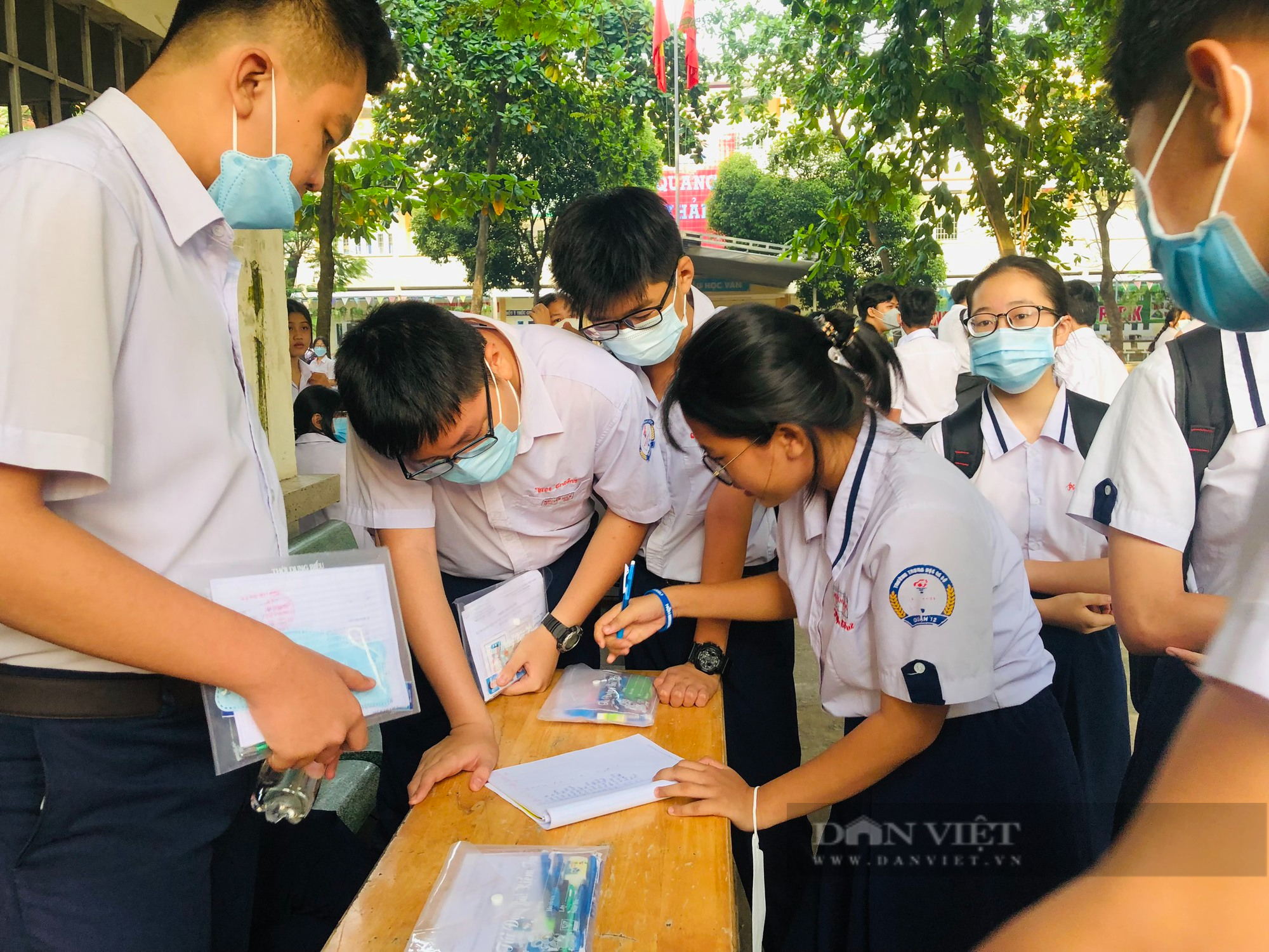 TP.HCM: Cấu trúc thi lớp 10 môn Toán, Tiếng Anh như thế nào? - Ảnh 1.