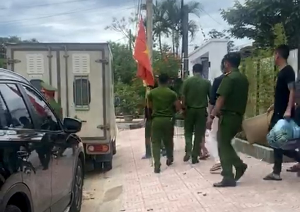 Quảng Trị: Hé lộ chiêu tạo vỏ bọc để lừa đảo chiếm đoạt tài sản của vợ chồng Liêm Nhi - Ảnh 1.