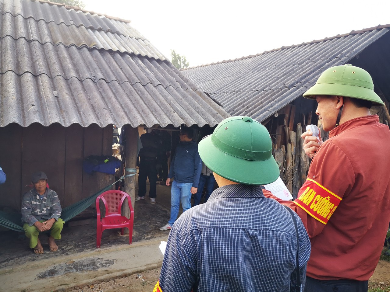Đắk Lắk: Cưỡng chế di dân tại khu vực lòng hồ dự án thủy lợi nghìn tỷ đồng  - Ảnh 2.