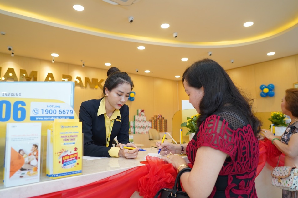 Nam A Bank huy động thành công hàng triệu USD - Ảnh 1.
