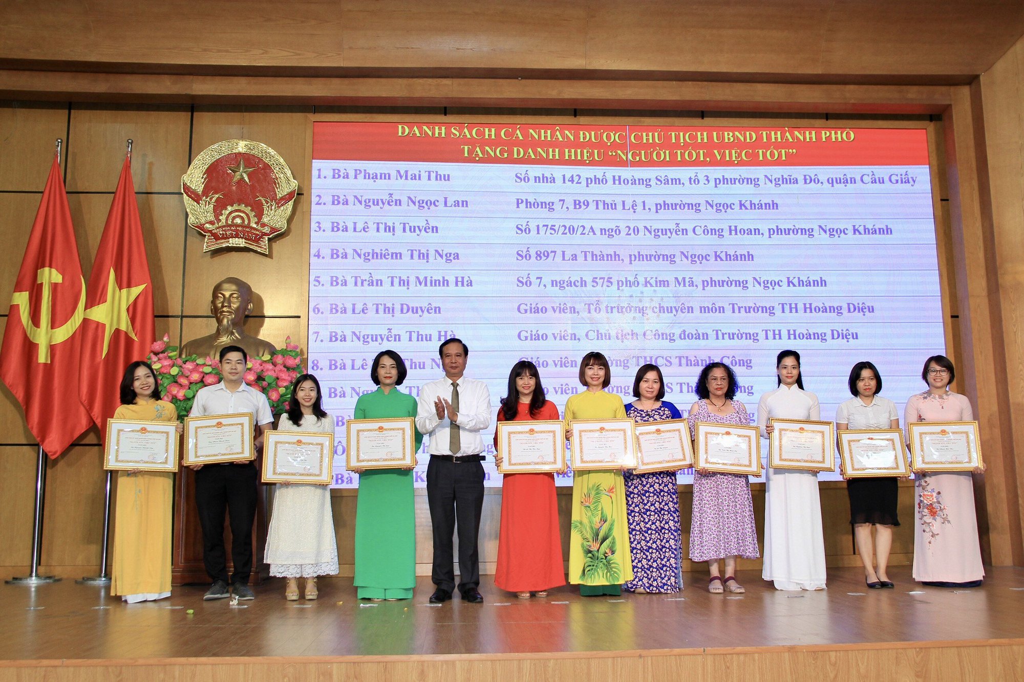 Thầy giáo trẻ tâm huyết với công tác thiện nguyện - Ảnh 2.