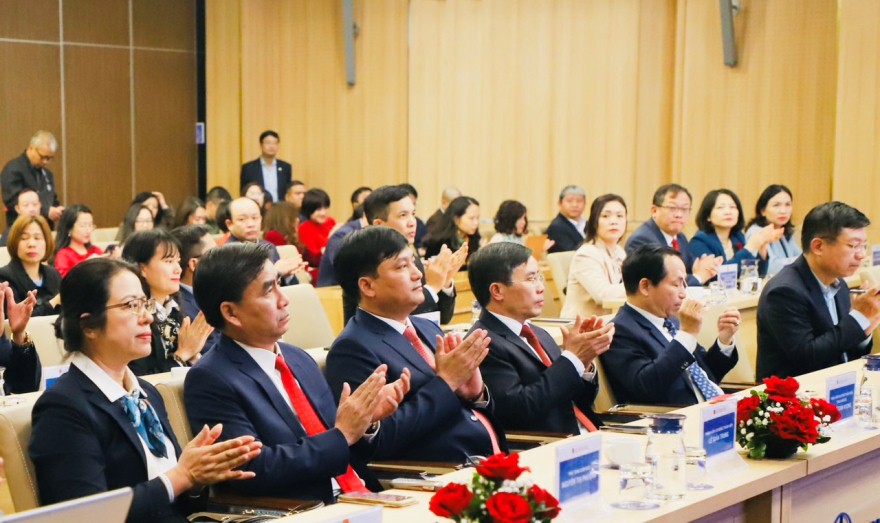 Agribank và Tập đoàn Điện lực Việt Nam ký Hợp đồng tín dụng cho Dự án Nhà máy Thủy điện Ialy mở rộng - Ảnh 5. Agribank và Tập đoàn Điện lực Việt Nam ký Hợp đồng tín dụng cho Dự án Nhà máy Thủy điện Ialy mở rộng - Ảnh 5.