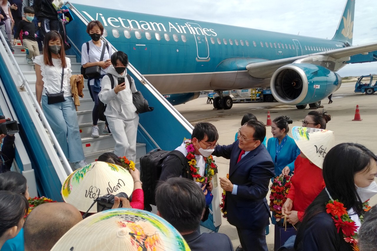 Hỗ trợ tháo gỡ khó khăn cho các doanh nghiệp du lịch Khánh Hòa - Ảnh 1. Hỗ trợ tháo gỡ khó khăn cho các doanh nghiệp du lịch Khánh Hòa - Ảnh 1.