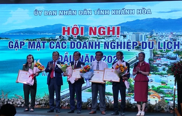 Hỗ trợ tháo gỡ khó khăn cho các doanh nghiệp du lịch Khánh Hòa - Ảnh 2. Hỗ trợ tháo gỡ khó khăn cho các doanh nghiệp du lịch Khánh Hòa - Ảnh 2.