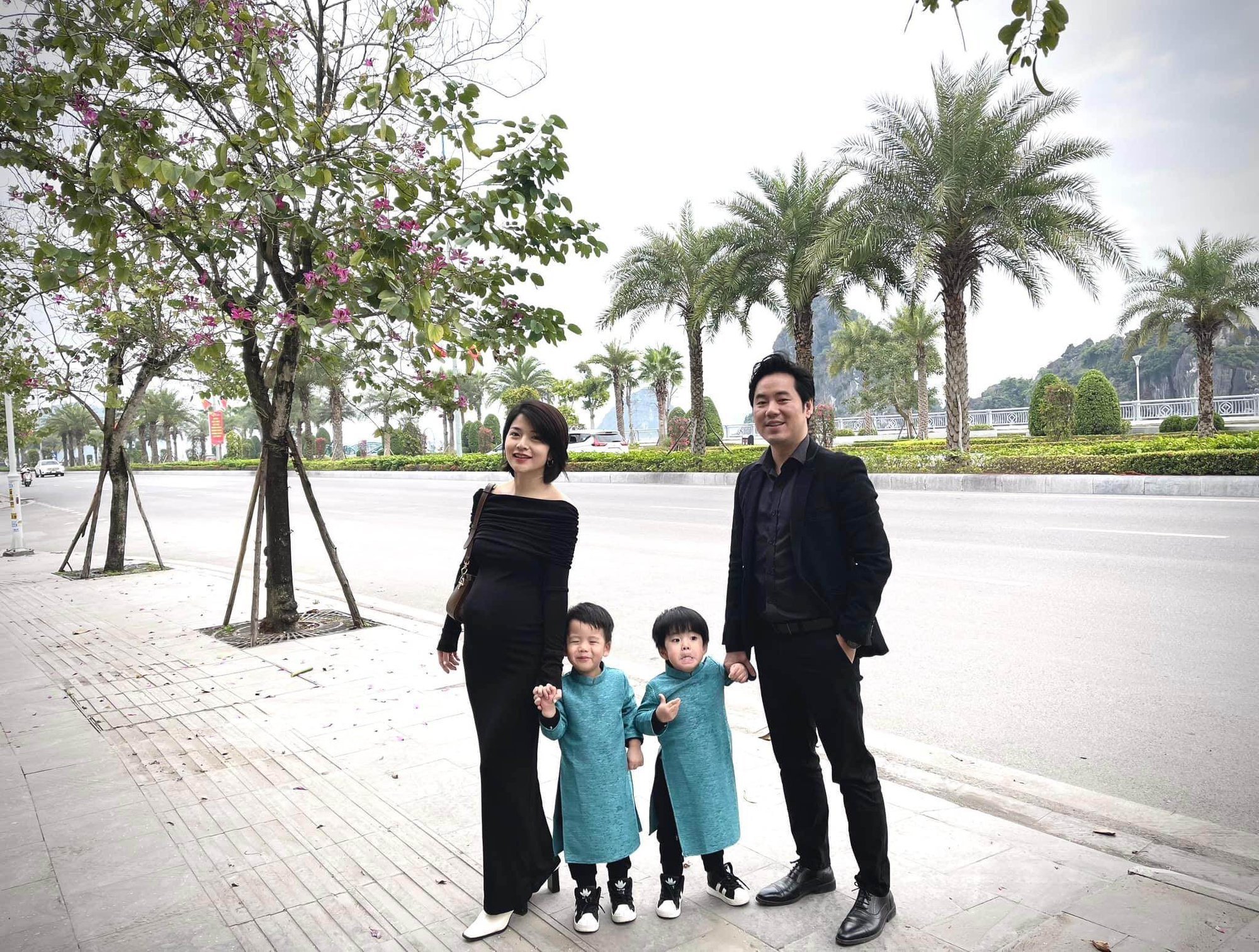 Dàn sao &quot;Bộ tứ 10a8&quot; sau 14 năm: Người nổi tiếng Vbiz người &quot;lặn mất tăm&quot; - Ảnh 9.