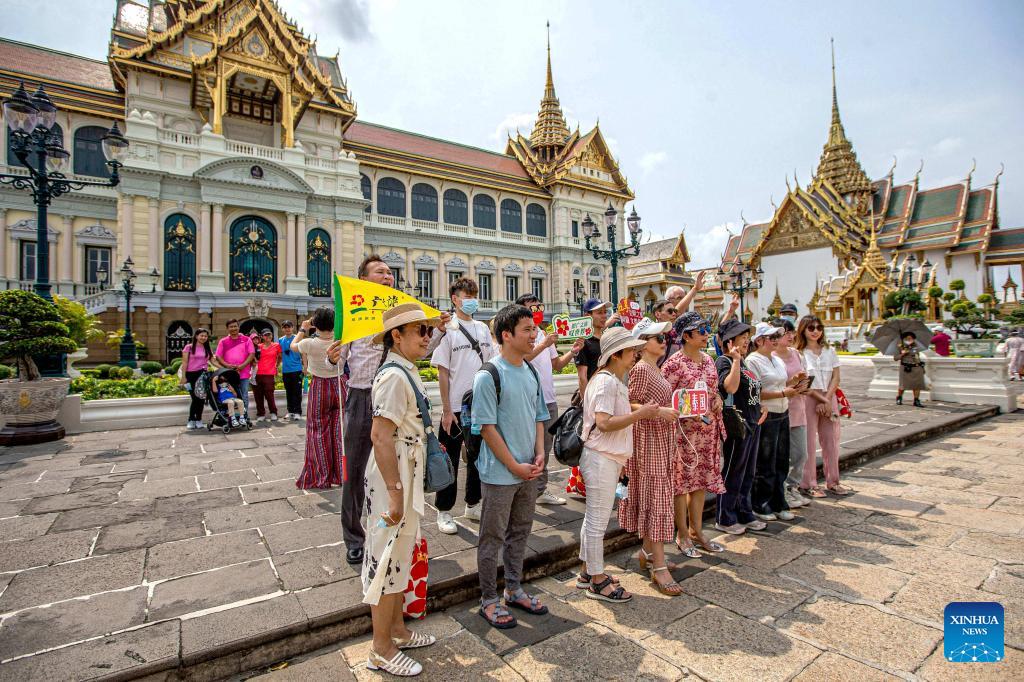 Du khách Trung Quốc “rộng cửa” du lịch châu Âu - Ảnh 5.
