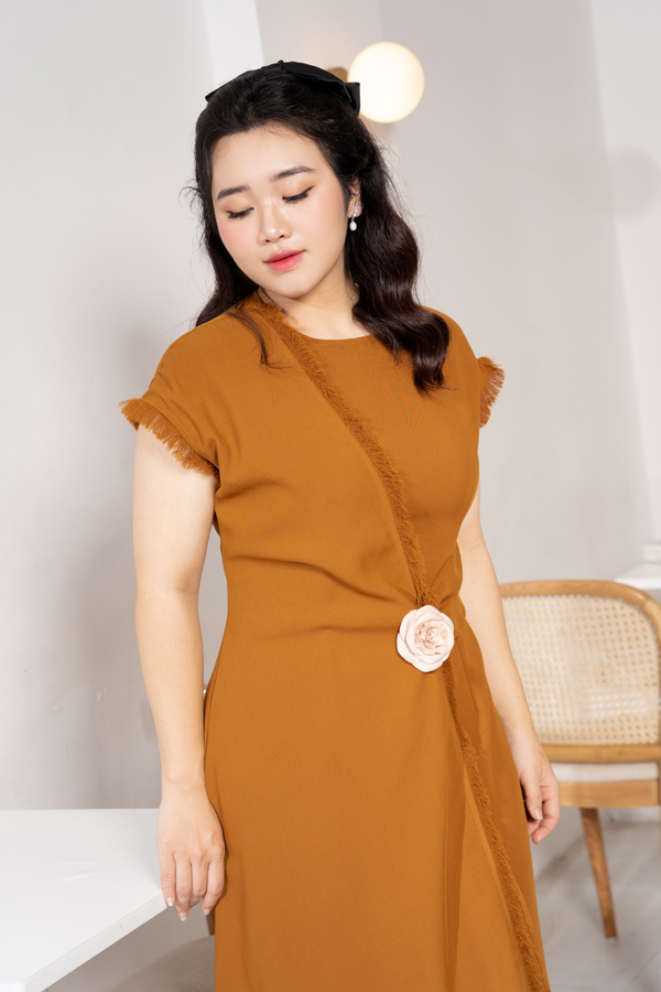 Gợi ý nàng công sở cách chọn trang phục để cân nặng chỉ là những con số! - Ảnh 3.