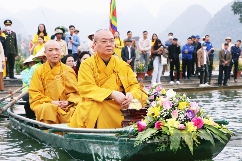 Rộn ràng lễ rước nước độc đáo ngày khai xuân ở chùa Tam Chúc - Ảnh 4.