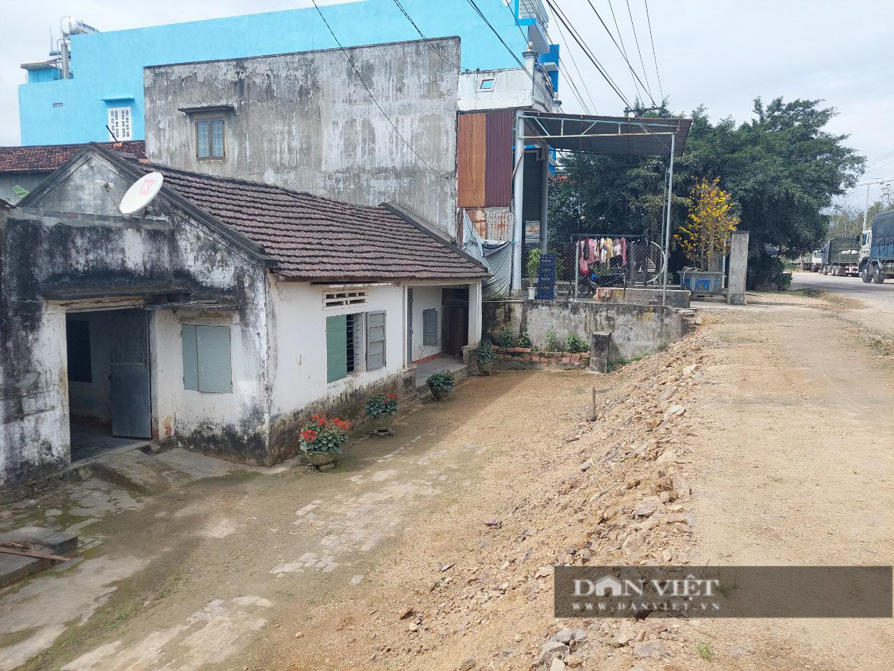 Nhà dân 'biến thành hầm' khi cải tạo quốc lộ, Bình Định 'cầu cứu' Bộ Giao thông Vận tải - Ảnh 3.
