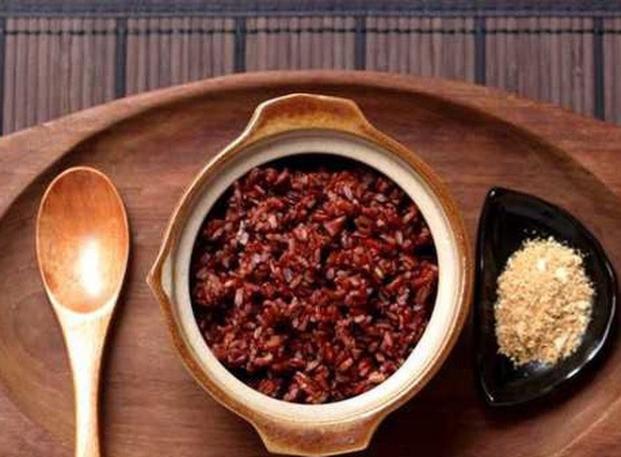 Chuyên gia dinh dưỡng chỉ ra những sai lầm nghiêm trọng trong ăn chay - Ảnh 1.