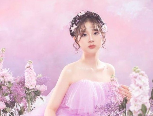 Nữ sinh lớp 11 trường Ams xinh như búp bê, có bảng dài thành tích đáng nể - Ảnh 2.