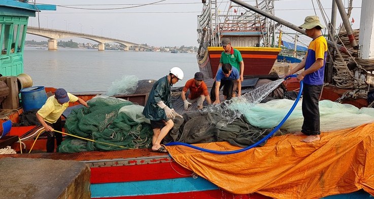 Nông thôn mới Quảng Trị, những nông dân giàu có, bản lĩnh, đi từ chiếc thuyền nan đến con tàu lớn - Ảnh 2.