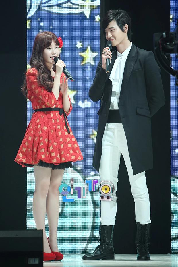Lee Jong Suk dành lời &quot;có cánh&quot; cho IU - Ảnh 1.
