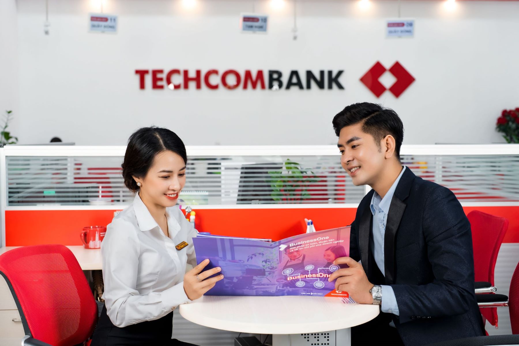 Brand Finance định giá thương hiệu Techcombank gần 1,5 tỷ USD, thăng hạng 33 bậc trong Top 200 ngân hàng giá trị nhất toàn cầu - Ảnh 1. Brand Finance định giá thương hiệu Techcombank gần 1,5 tỷ USD, thăng hạng 33 bậc trong Top 200 ngân hàng giá trị nhất toàn cầu - Ảnh 1.