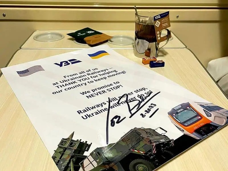 Hàng loạt chuyến tàu hỏa đưa những nhà lãnh đạo thế giới đến thủ đô của Ukraine - Ảnh 6.