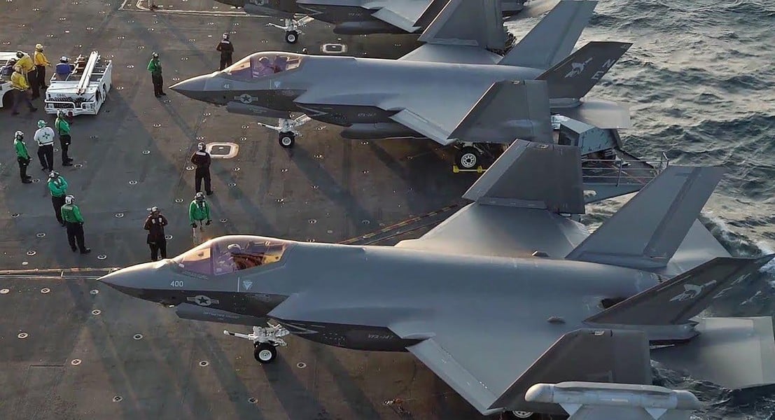 Sai lầm của phi công khiến tiêm kích F-35C Mỹ lao xuống Biển Đông - Ảnh 11.
