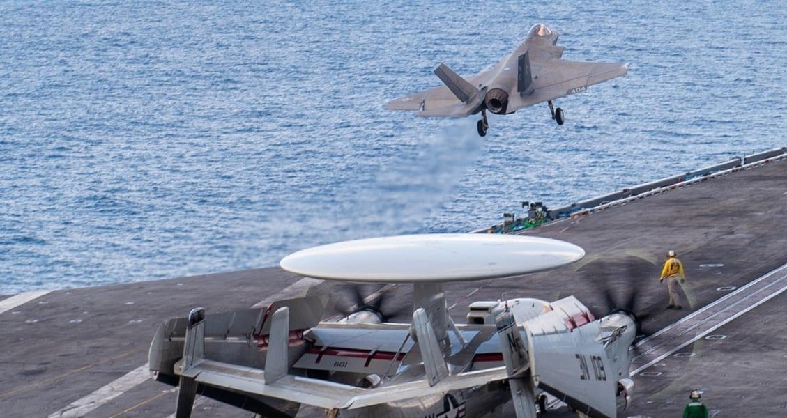 Sai lầm của phi công khiến tiêm kích F-35C Mỹ lao xuống Biển Đông - Ảnh 17.