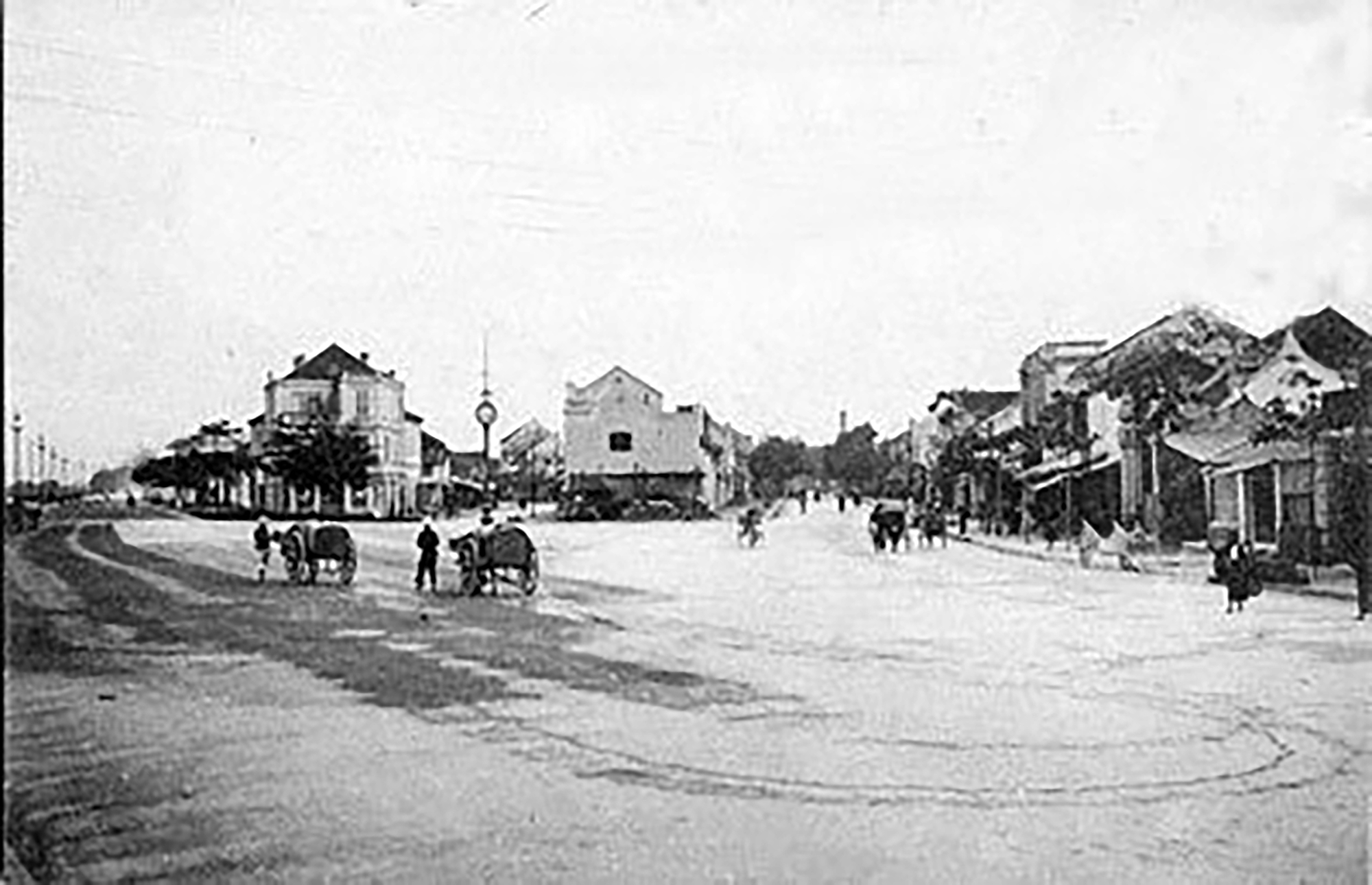 Xe buýt Hà Nội một thời - Ảnh 1.