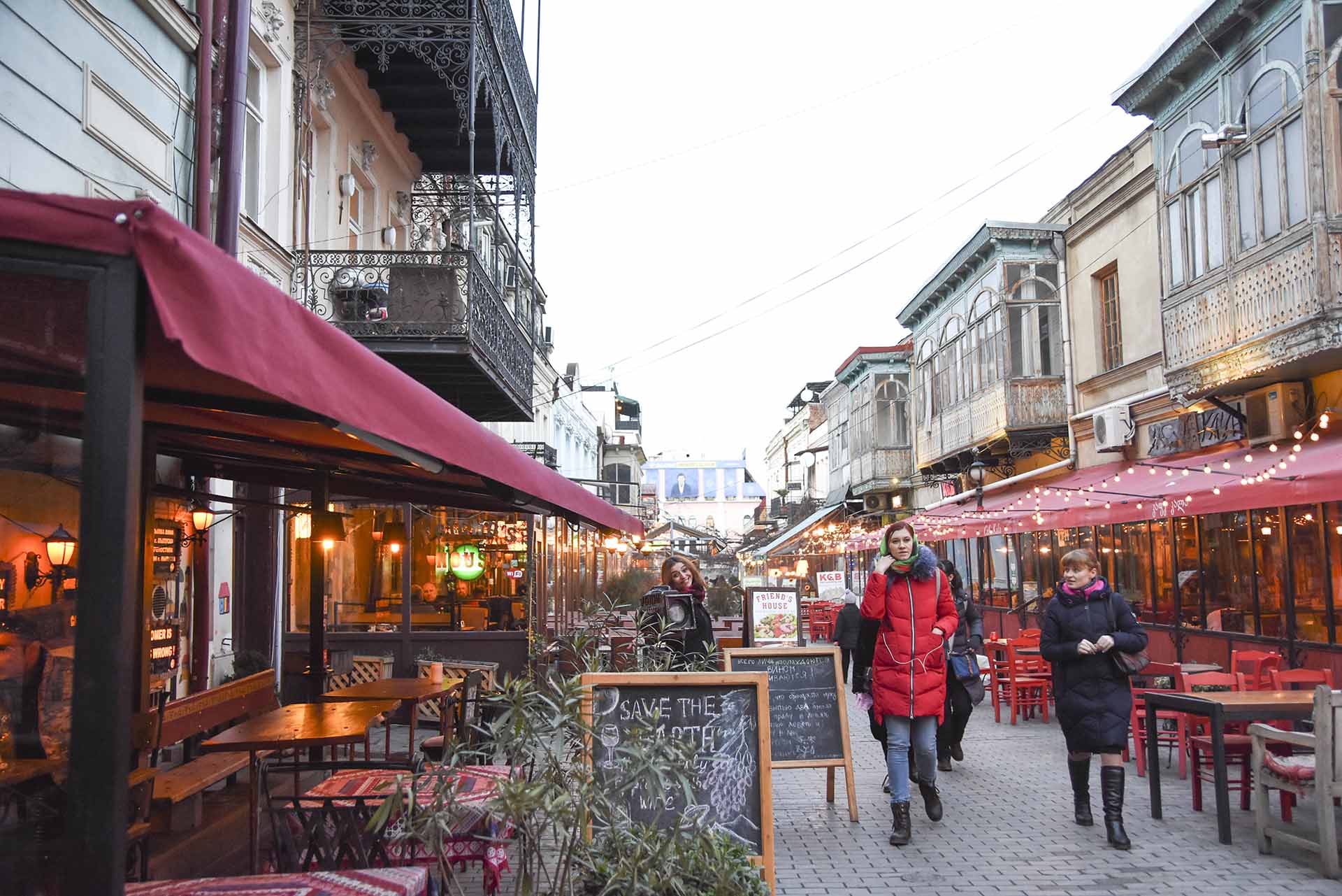 Tbilisi, thủ đô cổ kính yên bình  - Ảnh 14.