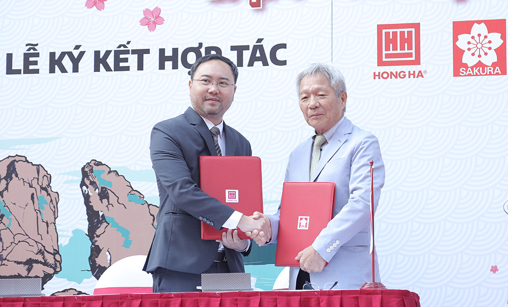 Học sinh thích thú với gian hàng văn phòng phẩm từ Nhật Bản - Ảnh 3.