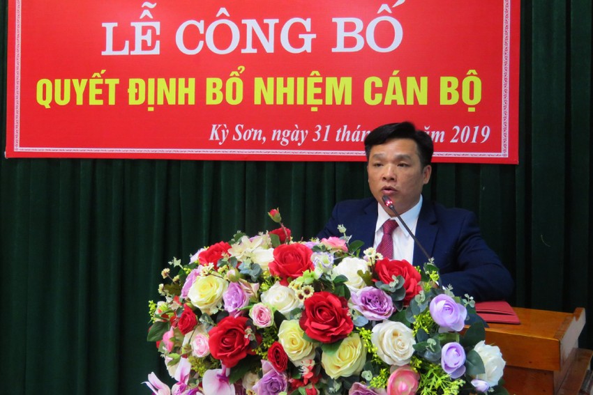 Trưởng phòng giáo dục xin xuống làm hiệu phó trường tiểu học - Ảnh 1.