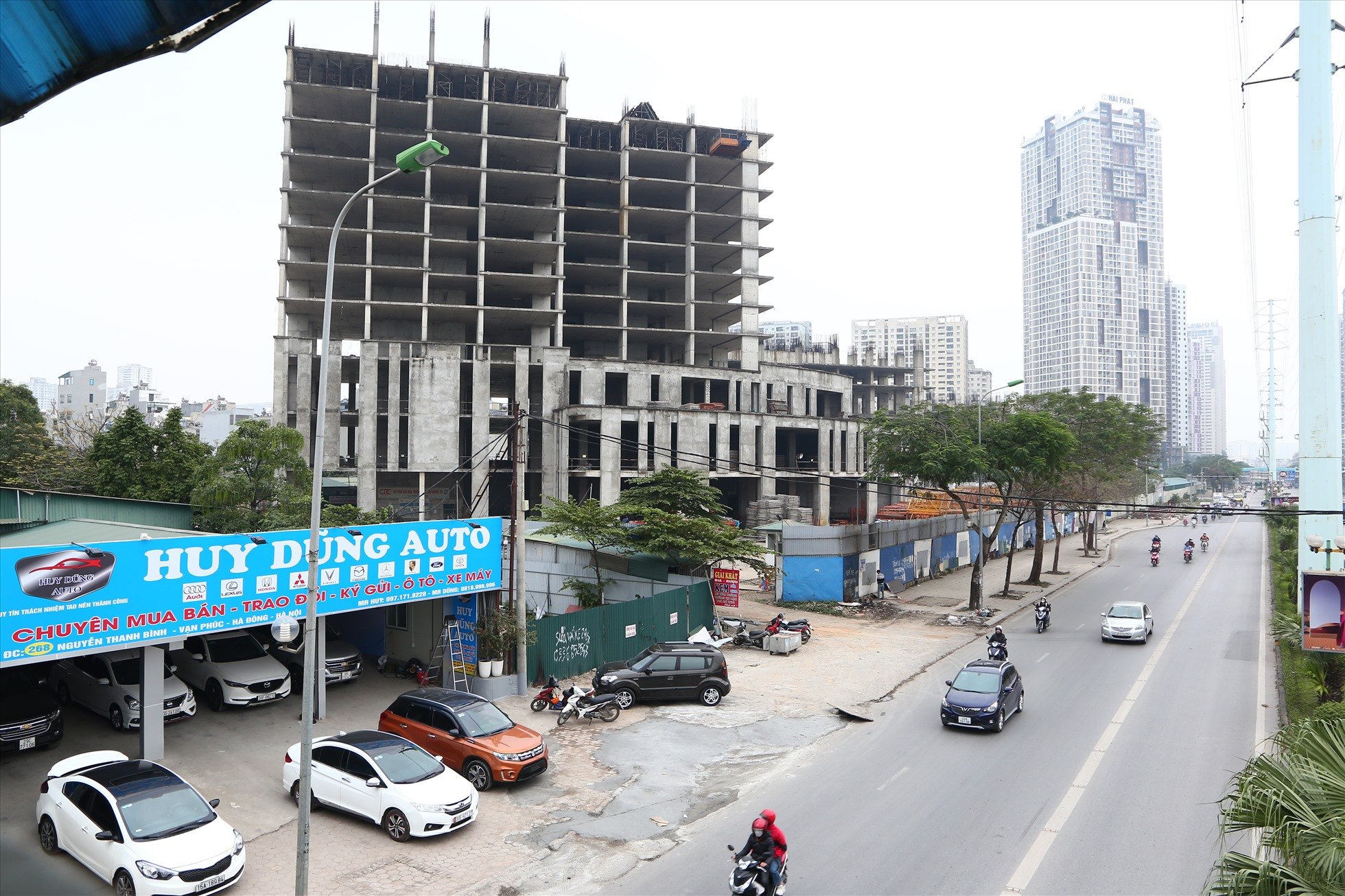 Nghịch lý người dân không có nhà ở, còn loạt chung cư nghìn tỷ bỏ hoang - Ảnh 1.
