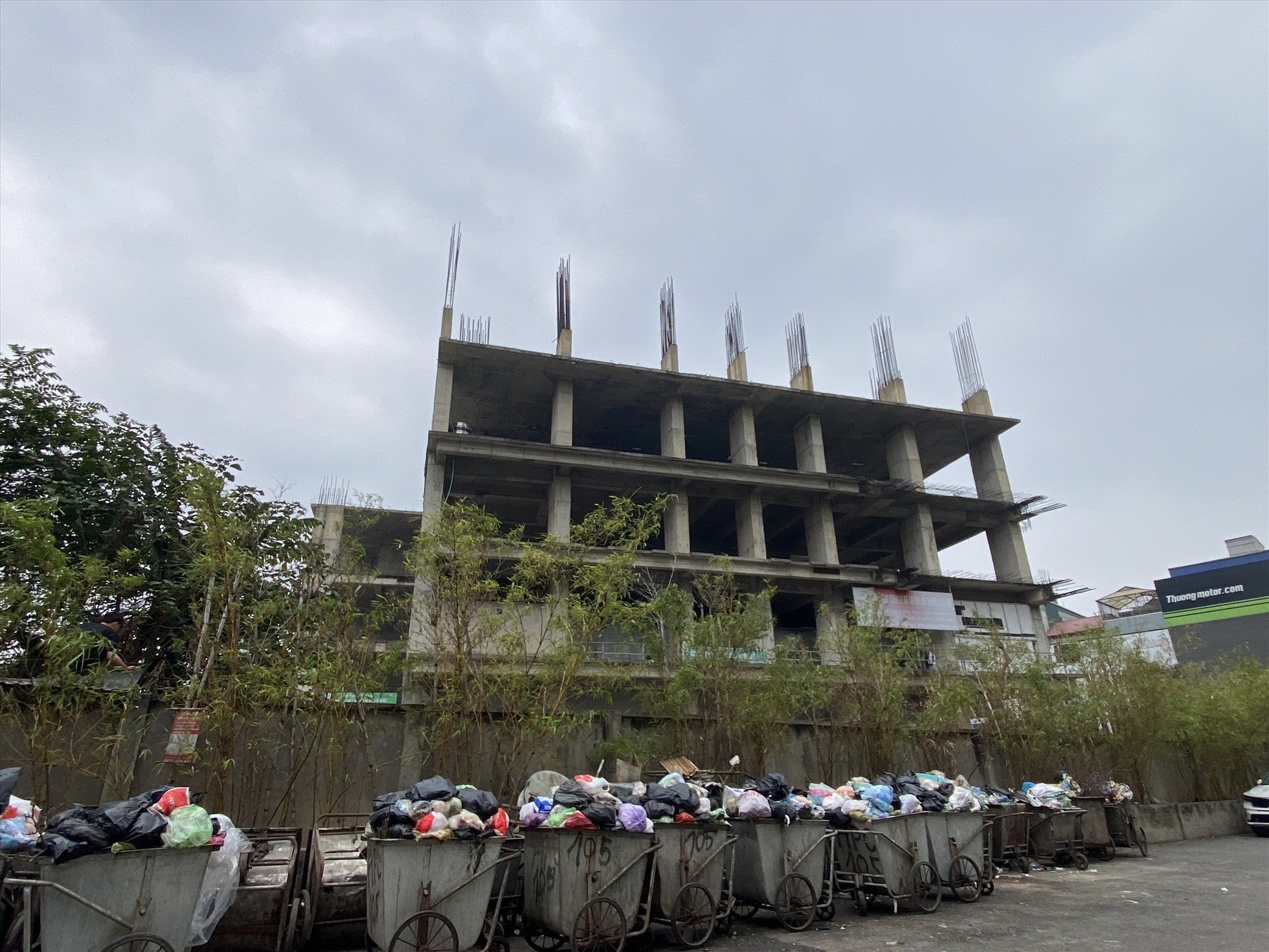 Nghịch lý người dân không có nhà ở, còn loạt chung cư nghìn tỷ bỏ hoang - Ảnh 4.