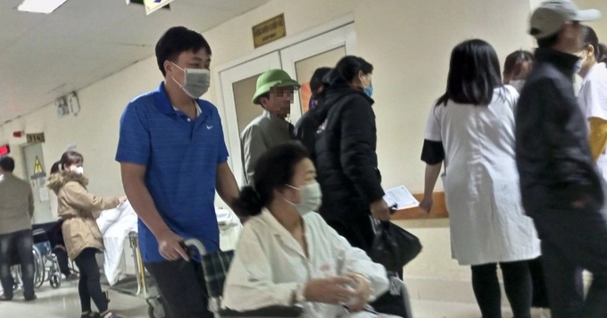 &quot;Mổ chạy&quot; trước ngày bệnh viện tuyến cuối hạn chế mổ phiên - Ảnh 2.