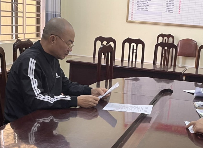 Hòa Bình: Khởi tố lái xe say rượu, chống đối khiến một CSGT nhập viện - Ảnh 2.