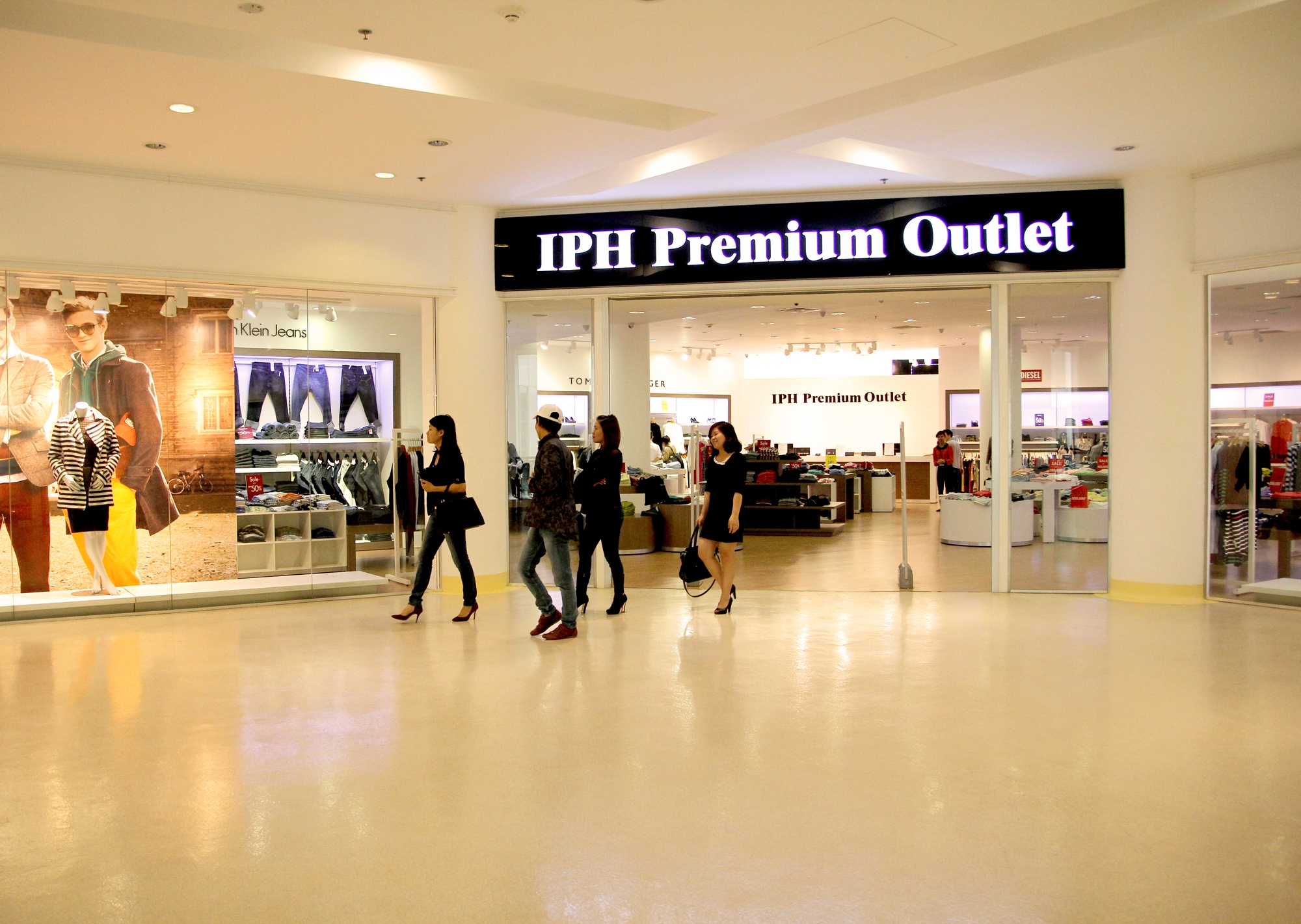 Hà Nội: Đề xuất bố trí quỹ đất hơn 800 ha xây dựng dự án trung tâm outlet - Ảnh 1. Hà Nội: Đề xuất bố trí quỹ đất hơn 800 ha xây dựng dự án trung tâm outlet - Ảnh 1.