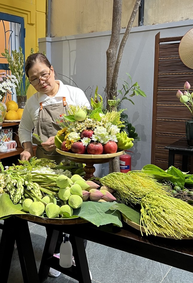 Mẹt lợn quay nghệ thuật gây sốt dịp rằm tháng Giêng - Ảnh 5.