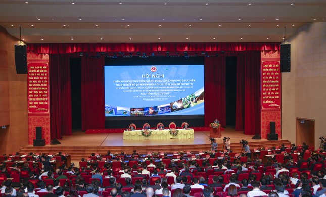 Thủ tướng chủ trì hội nghị phát triển kinh tế-xã hội vùng Bắc Trung bộ và duyên hải Trung bộ - Ảnh 1.
