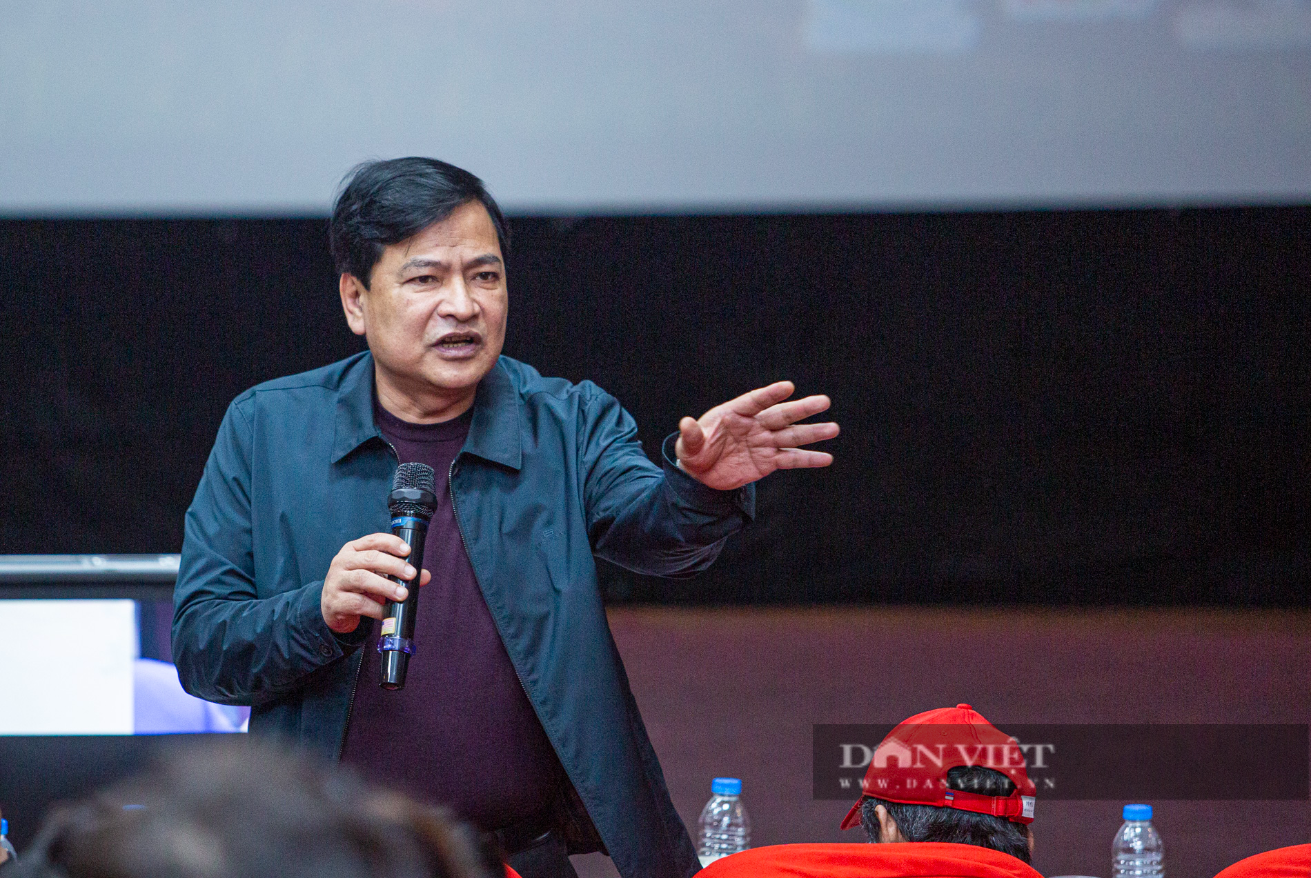 Dàn diễn viên gạo cội đội mưa tham gia casting &quot;Chạm vào hạnh phúc&quot; - Ảnh 7.
