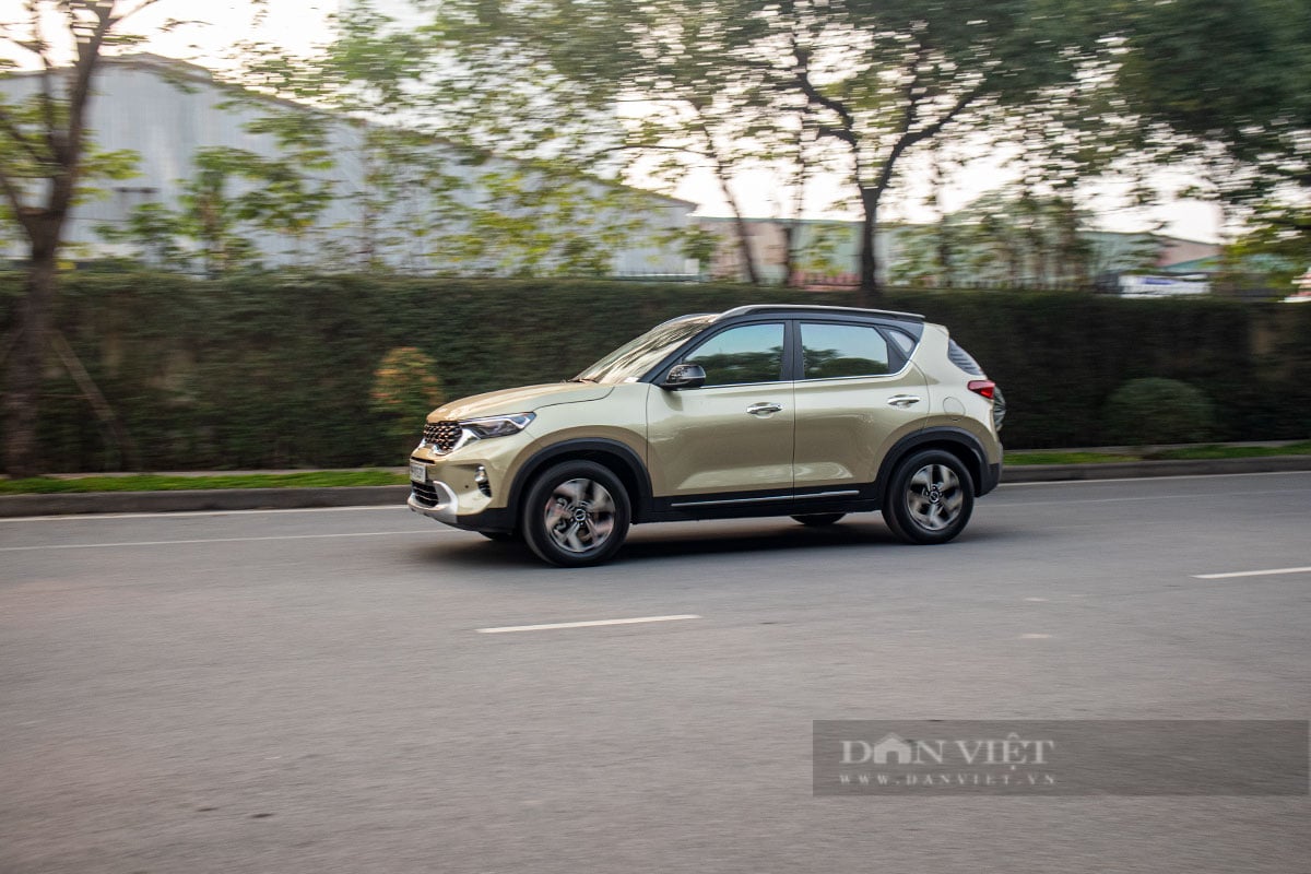 Xe SUV 5 chỗ cỡ nhỏ tiết kiệm nhiên liệu: Toyota Raize dùng động cơ nhỏ liệu có tiết kiệm? - Ảnh 4. Xe SUV 5 chỗ cỡ nhỏ tiết kiệm nhiên liệu: Toyota Raize dùng động cơ nhỏ liệu có tiết kiệm? - Ảnh 4.