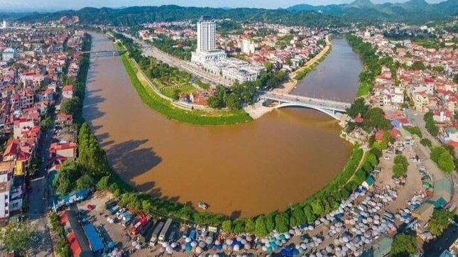 Lạng Sơn duyệt quy hoạch khu tổ hợp dịch vụ, sân golf và đô thị 690ha 'vượt' cấp - Ảnh 1. Lạng Sơn duyệt quy hoạch khu tổ hợp dịch vụ, sân golf và đô thị 690ha 'vượt' cấp - Ảnh 1.