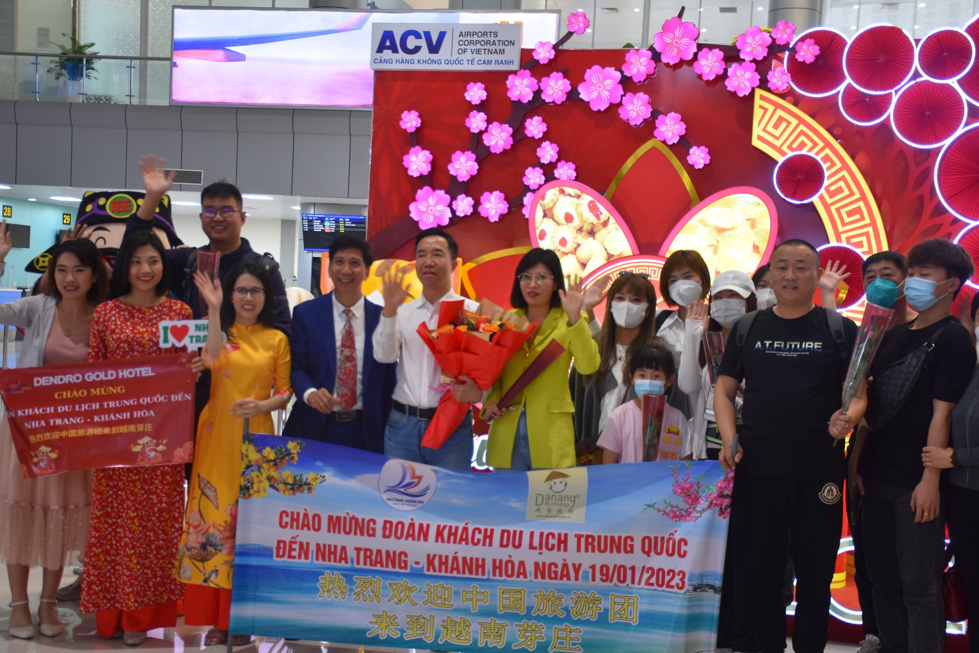 Doanh thu du lịch 2 tháng của Khánh Hòa ước đạt trên 3.200 tỷ đồng - Ảnh 1. Doanh thu du lịch 2 tháng của Khánh Hòa ước đạt trên 3.200 tỷ đồng - Ảnh 1.