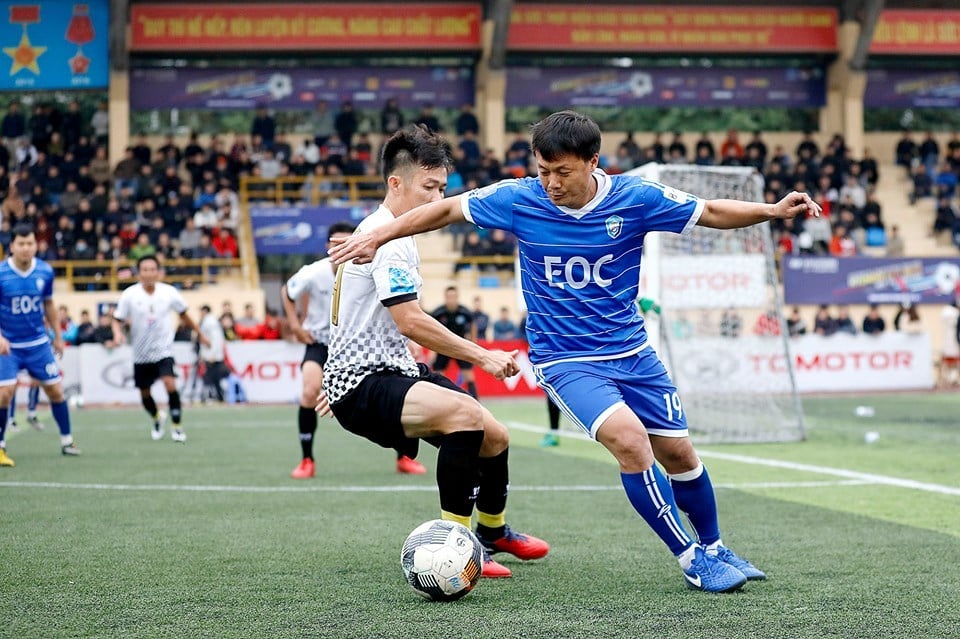 Bom tấn chuyển nhượng làng phủi: FC Đại Từ chính thức chiêu mộ thành công Lương &quot;Dị&quot;  - Ảnh 3.