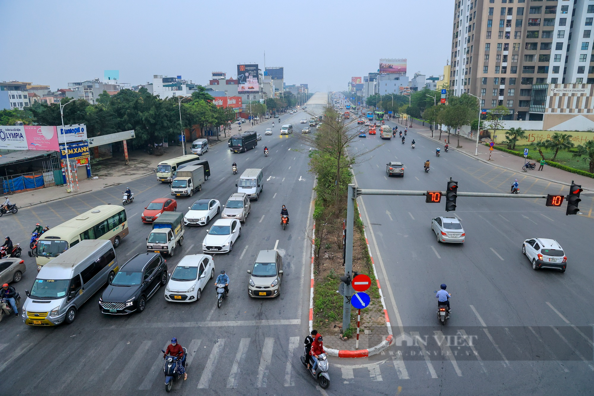 Điều chỉnh tổ chức giao thông tại khu vực nút giao Cổ Linh - Ảnh 1.